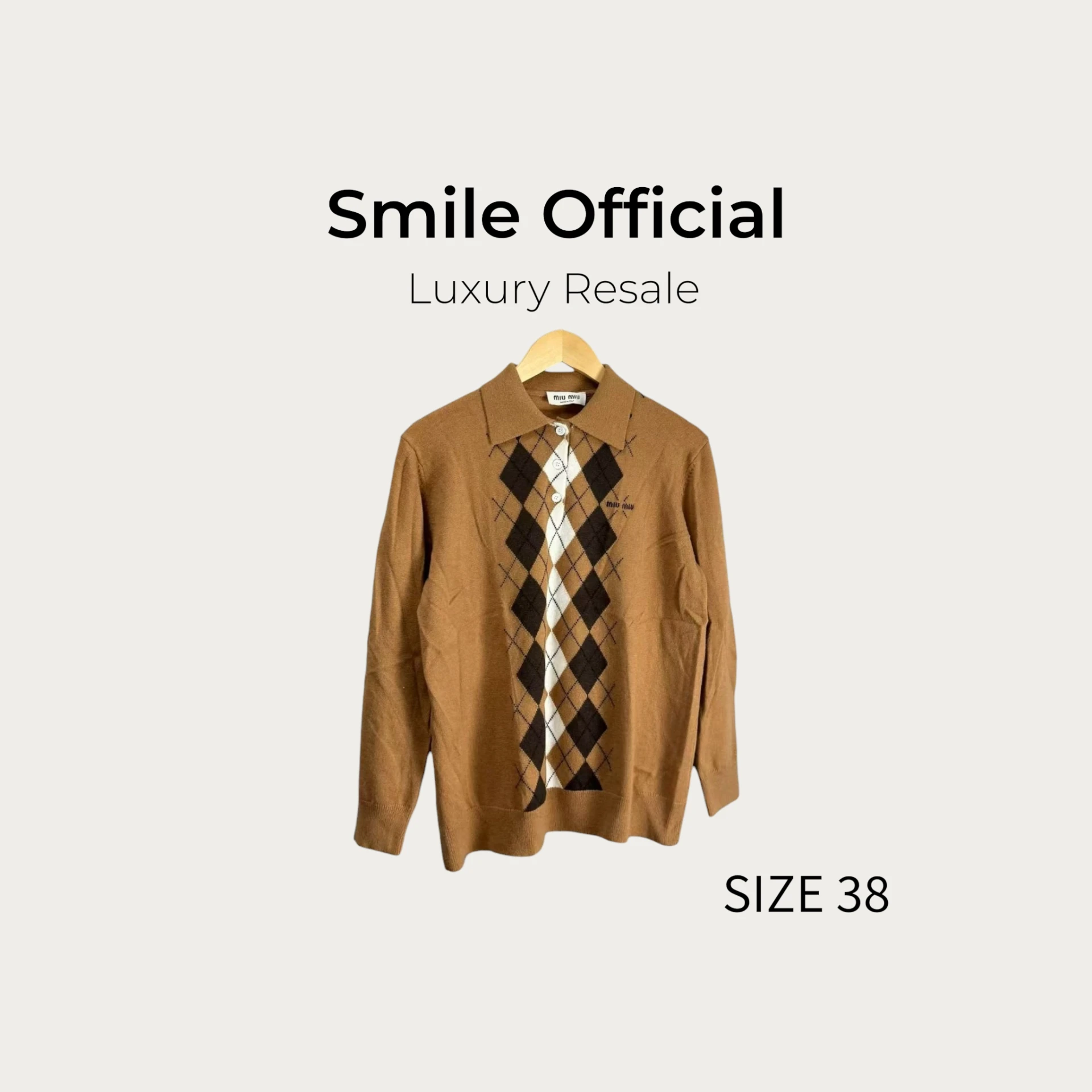 [SMILE]Miu Miu卡其色菱格Polo羊絨衫