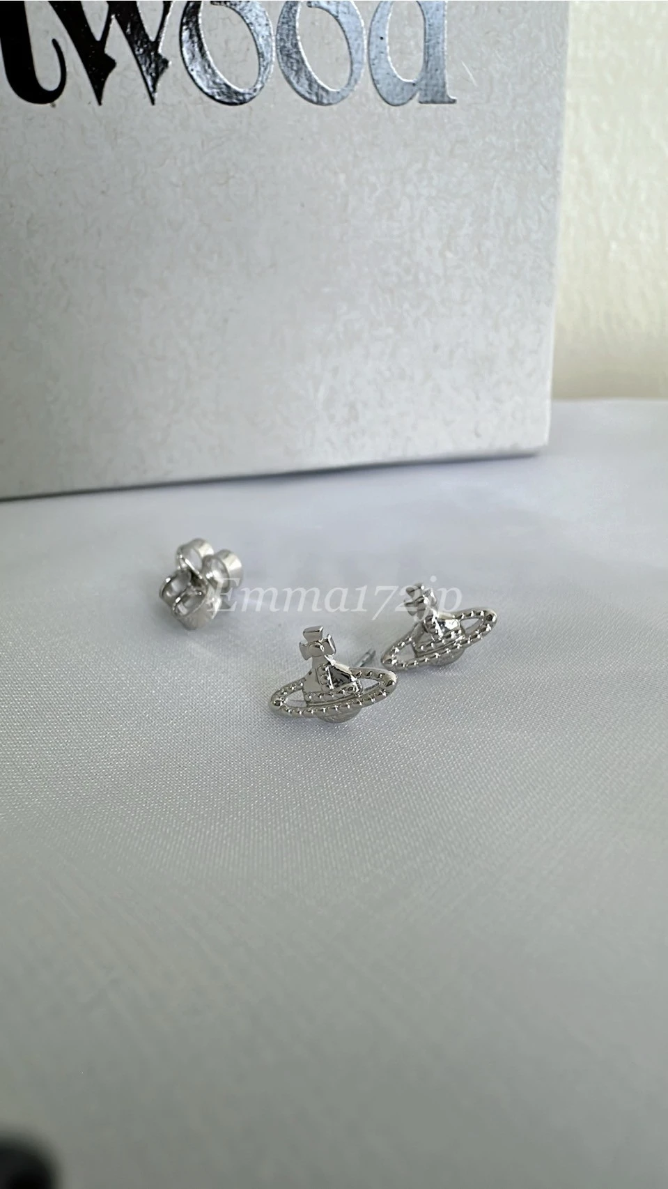 VIVIENNE WESTWOOD*在途* FARAH 耳環