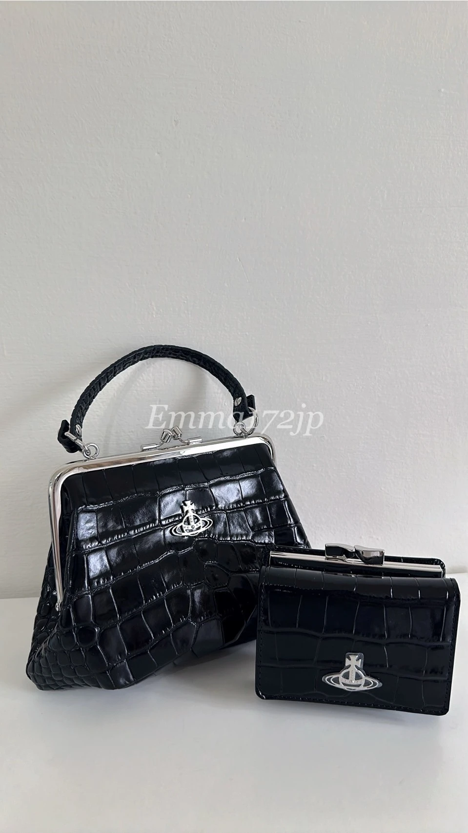 VIVIENNE WESTWOOD*預購*鱷魚壓紋口金餃子包