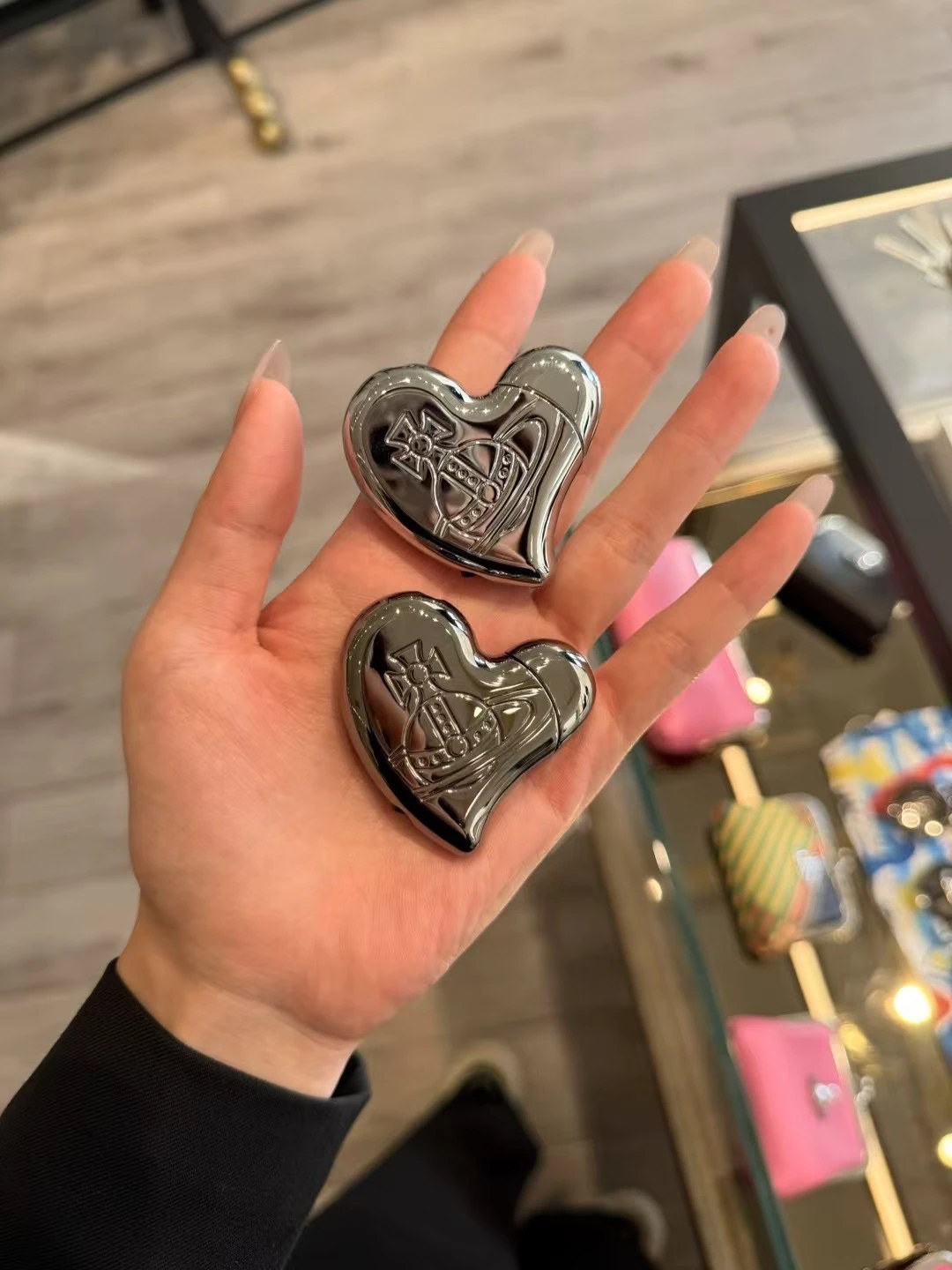 VIVIENNE WESTWOOD*現貨+預購*日本帶回 愛心打火機
