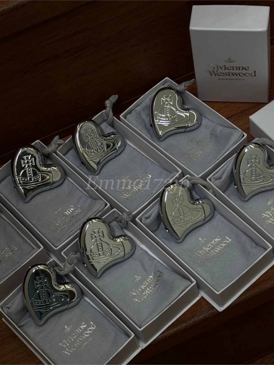 VIVIENNE WESTWOOD*現貨+預購*日本帶回 愛心打火機