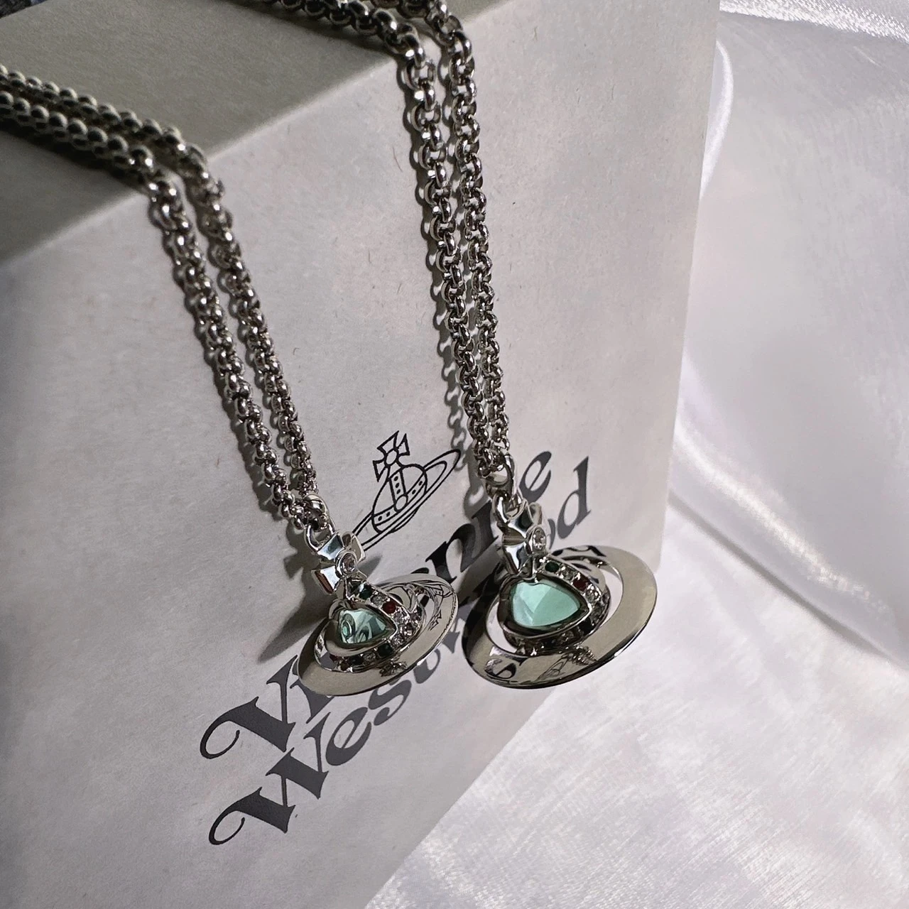 VIVIENNE WESTWOOD*預購*薄荷綠銀鏈ORB 小號 中號