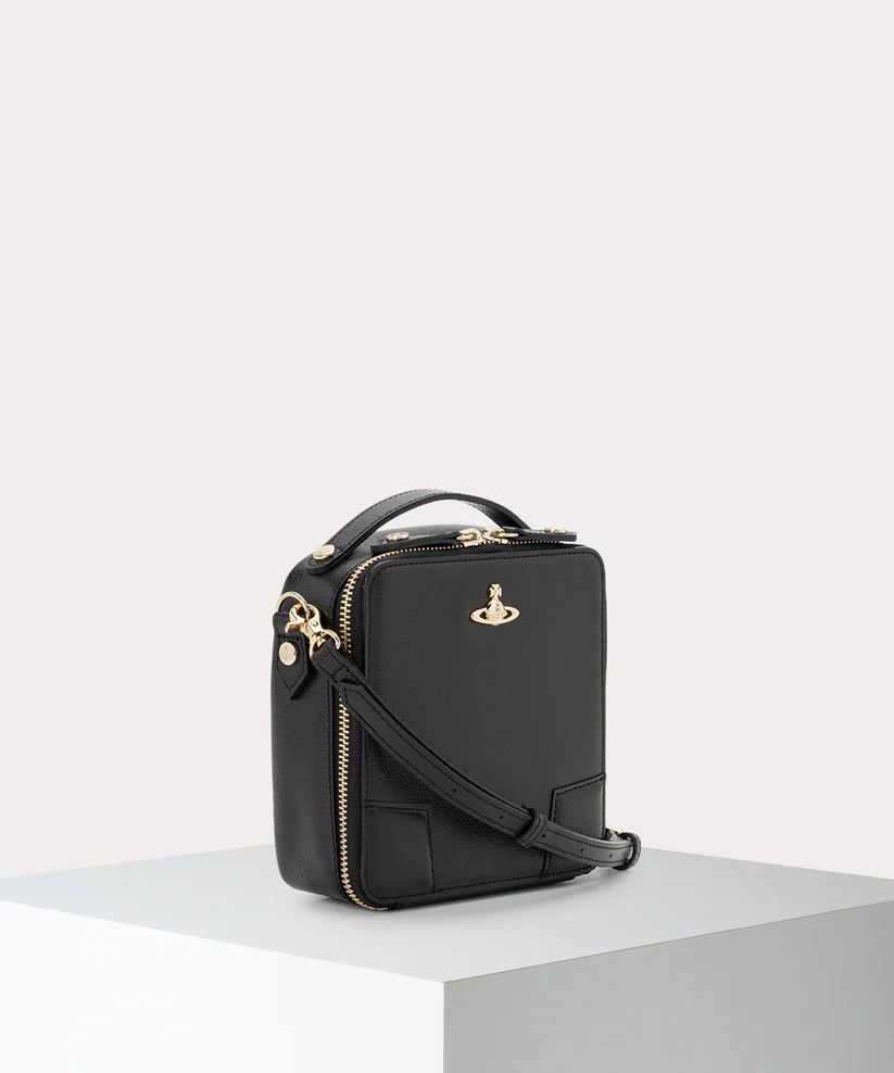 さくひも Vivienne Westwood 日本限定EXECUTIVE VIVIENNE WESTWOOD*日本連線預購*【日本限定】EXECUTIVE 牛皮小方包