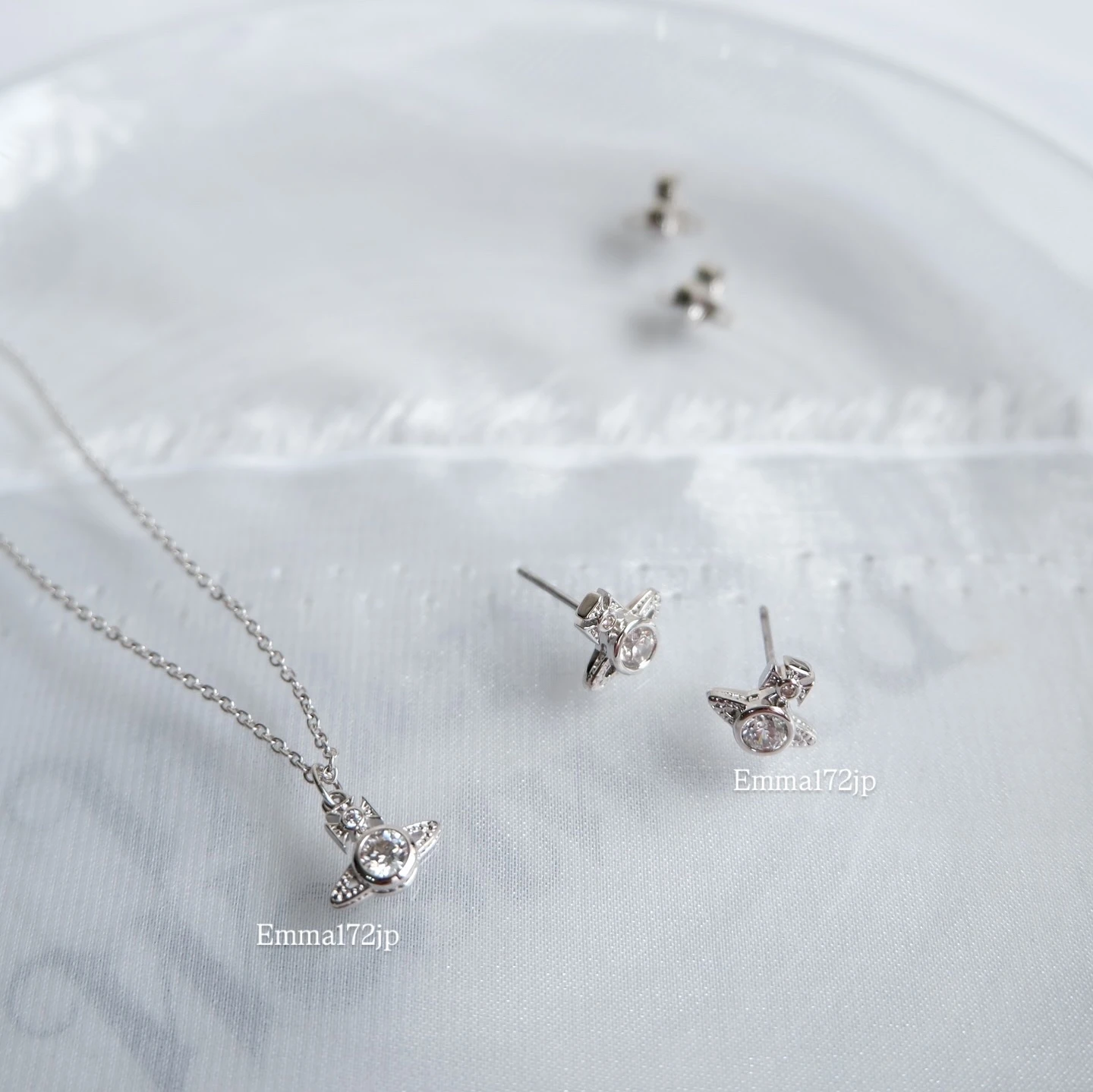 VIVIENNE WESTWOOD*現貨*LONDON 小鑽耳環