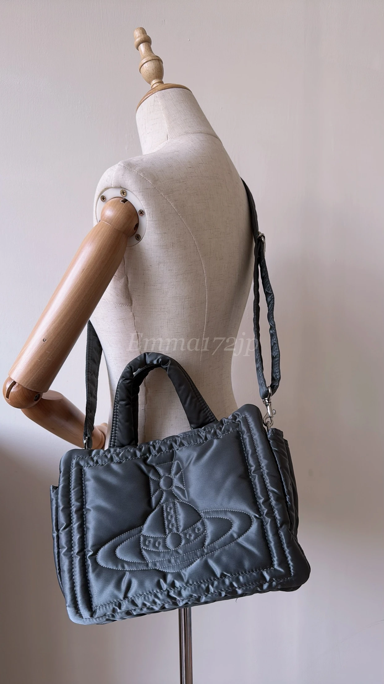 VIVIENNE WESTWOOD*現貨*羽絨澎澎包