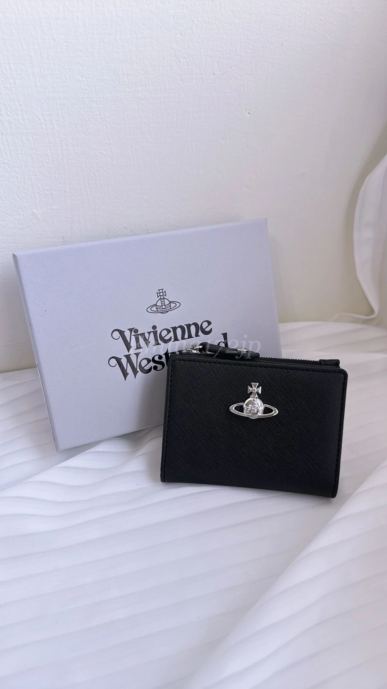 VIVIENNE WESTWOOD *預購*十字紋拉鍊卡包 26年新款