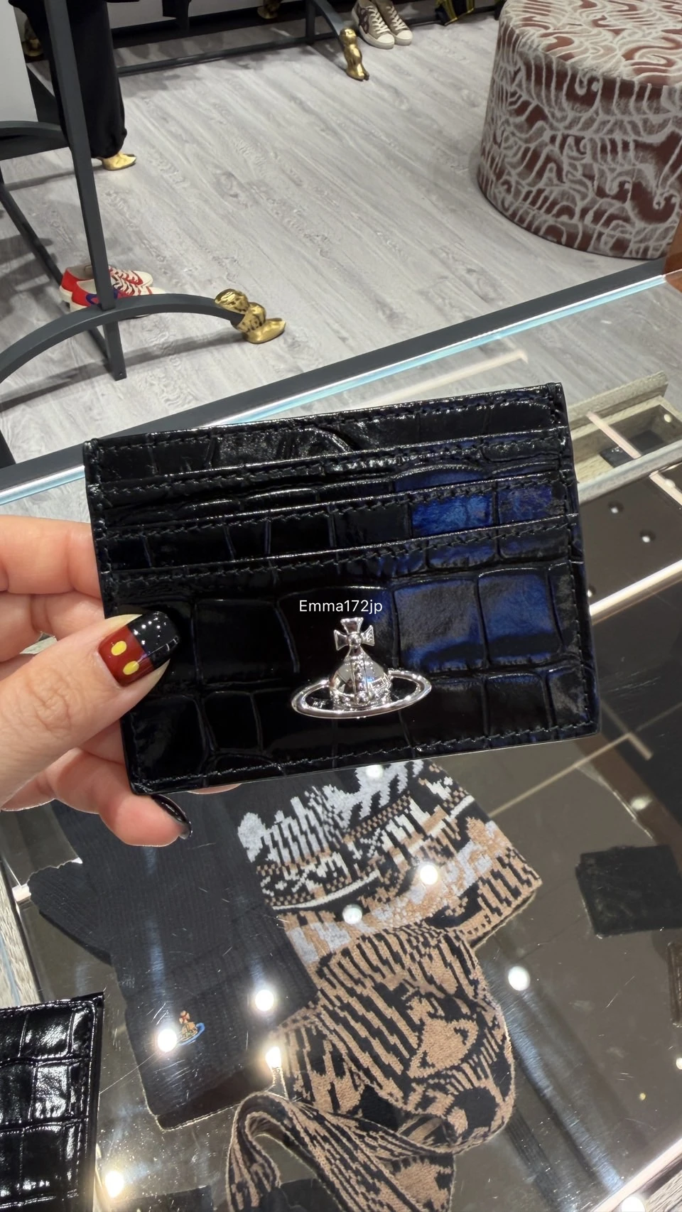 VIVIENNE WESTWOOD*現貨*新LOGO鱷魚壓紋卡夾 黑色