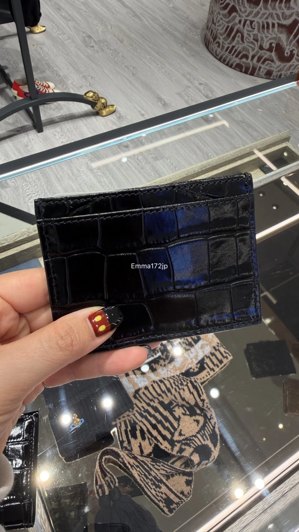 VIVIENNE WESTWOOD*現貨*新LOGO鱷魚壓紋卡夾 黑色