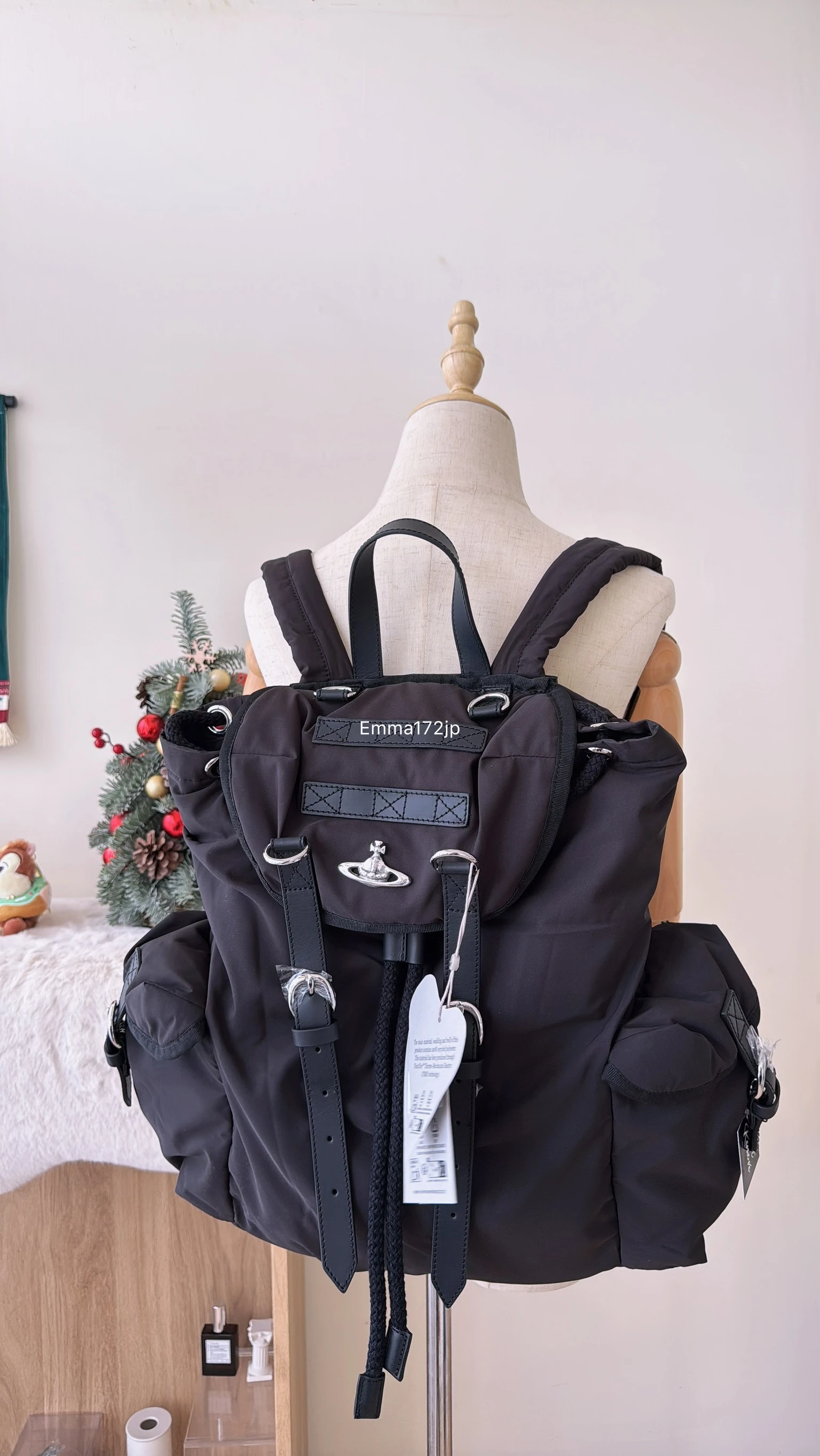 VIVIENNE WESTWOOD*預購*肯亞系列銀扣後背包 大號