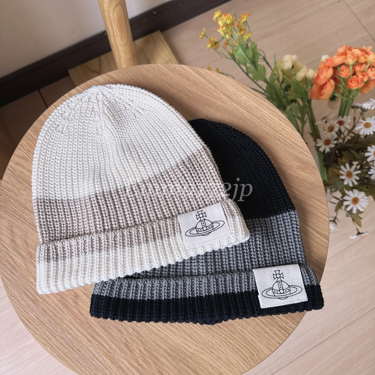 VIVIENNE WESTWOOD*現貨*薄款針織毛帽