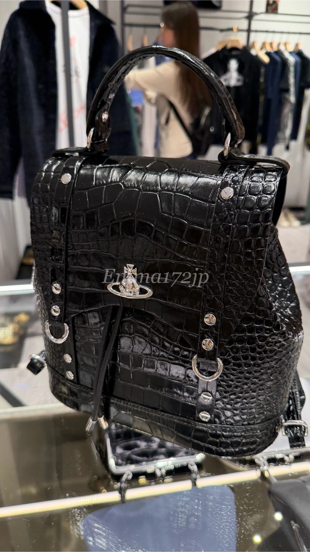 VIVIENNE WESTWOOD*預購*鱷魚壓紋後背包
