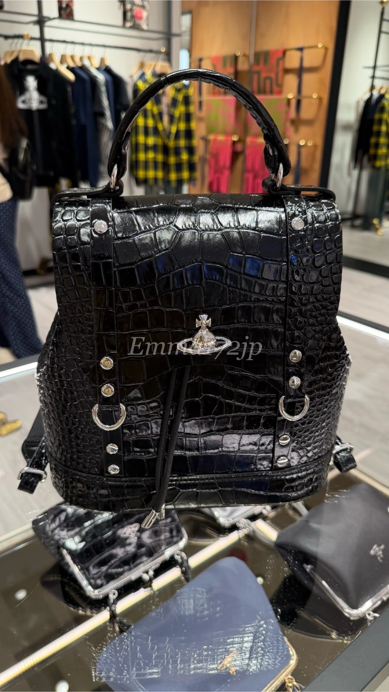 VIVIENNE WESTWOOD*預購*鱷魚壓紋後背包