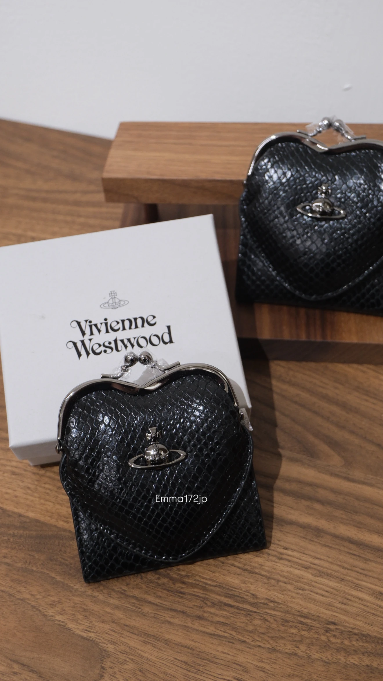 VIVIENNE WESTWOOD*現貨*蜥蜴紋 愛心口金卡包
