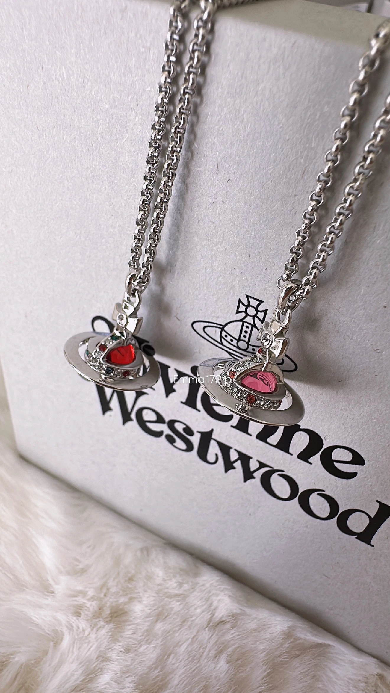 VIVIENNE WESTWOOD*預購*經典ORB 粉紅球 銀鏈 小號 中號 項鍊（圖右）
