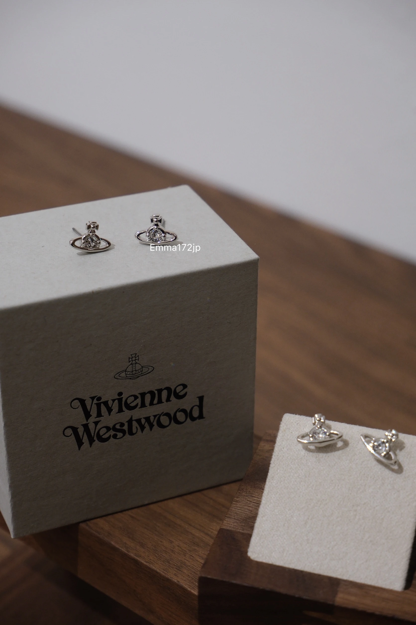 VIVIENNE WESTWOOD*現貨*NANO基本款小鑽耳環