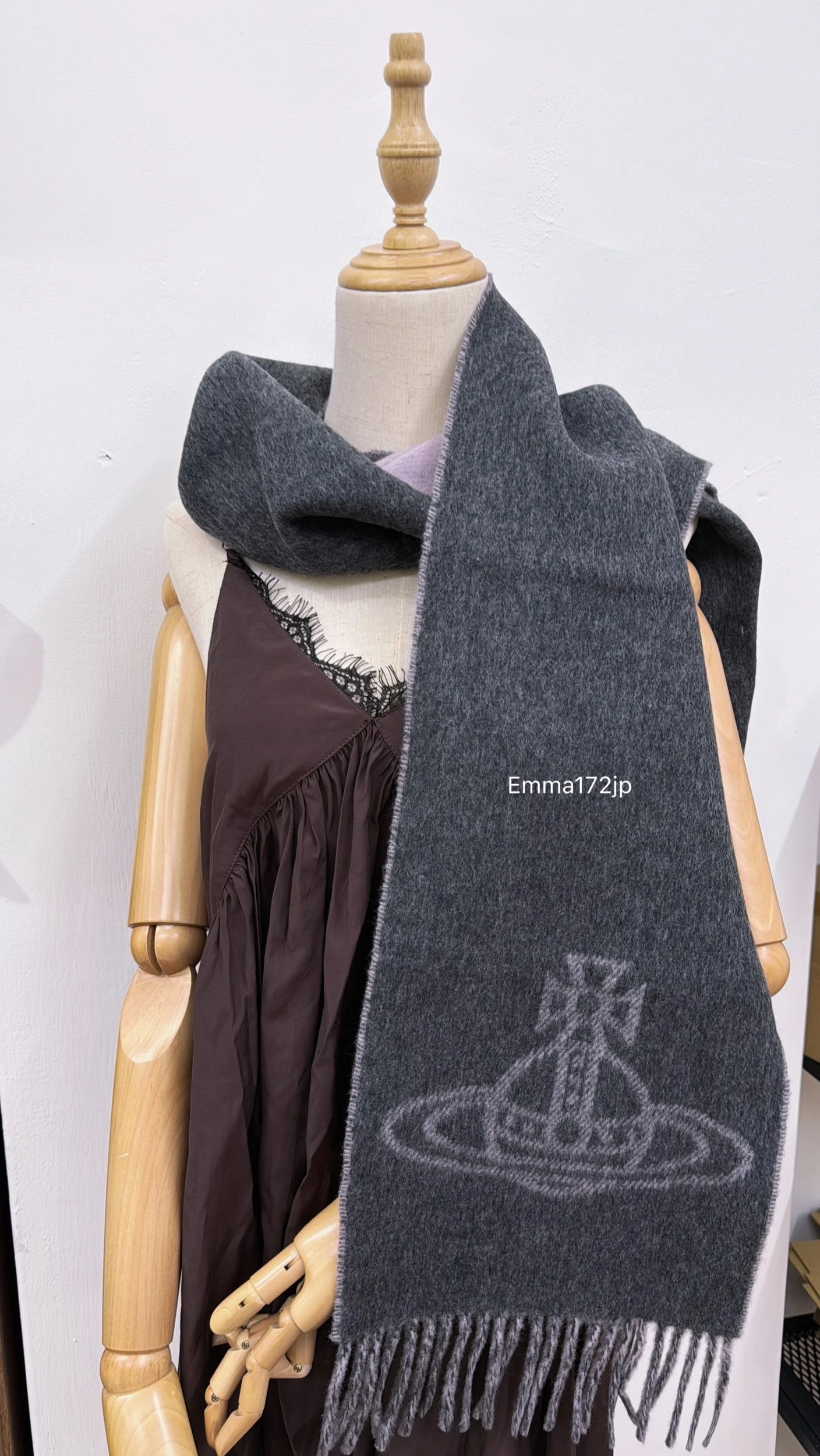 VIVIENNE WESTWOOD*現貨*２６年新色 大行星雙面圍巾 灰紫色