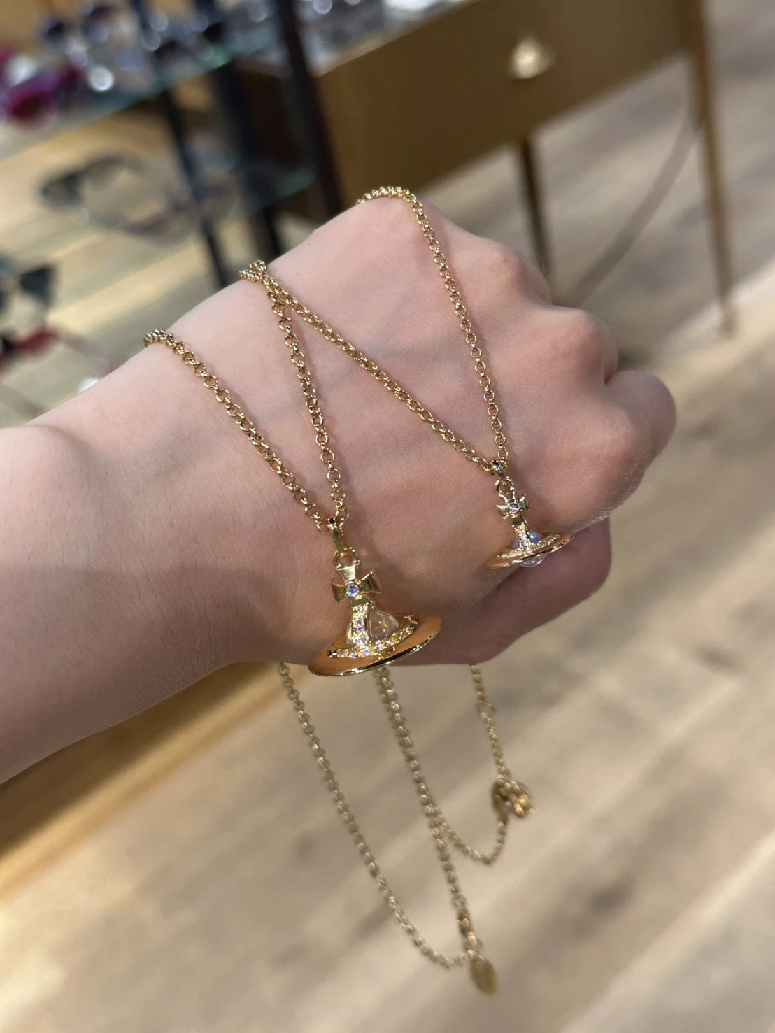 VIVIENNE WESTWOOD*現貨*極光ORB 項鍊 中號