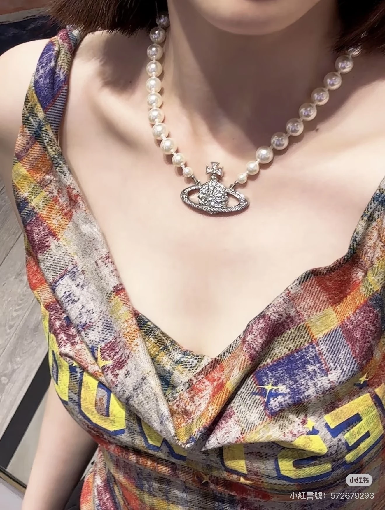 VIVIENNE WESTWOOD*預購*One Row Pearl Bas Relief Choker　珍珠大行星項鍊