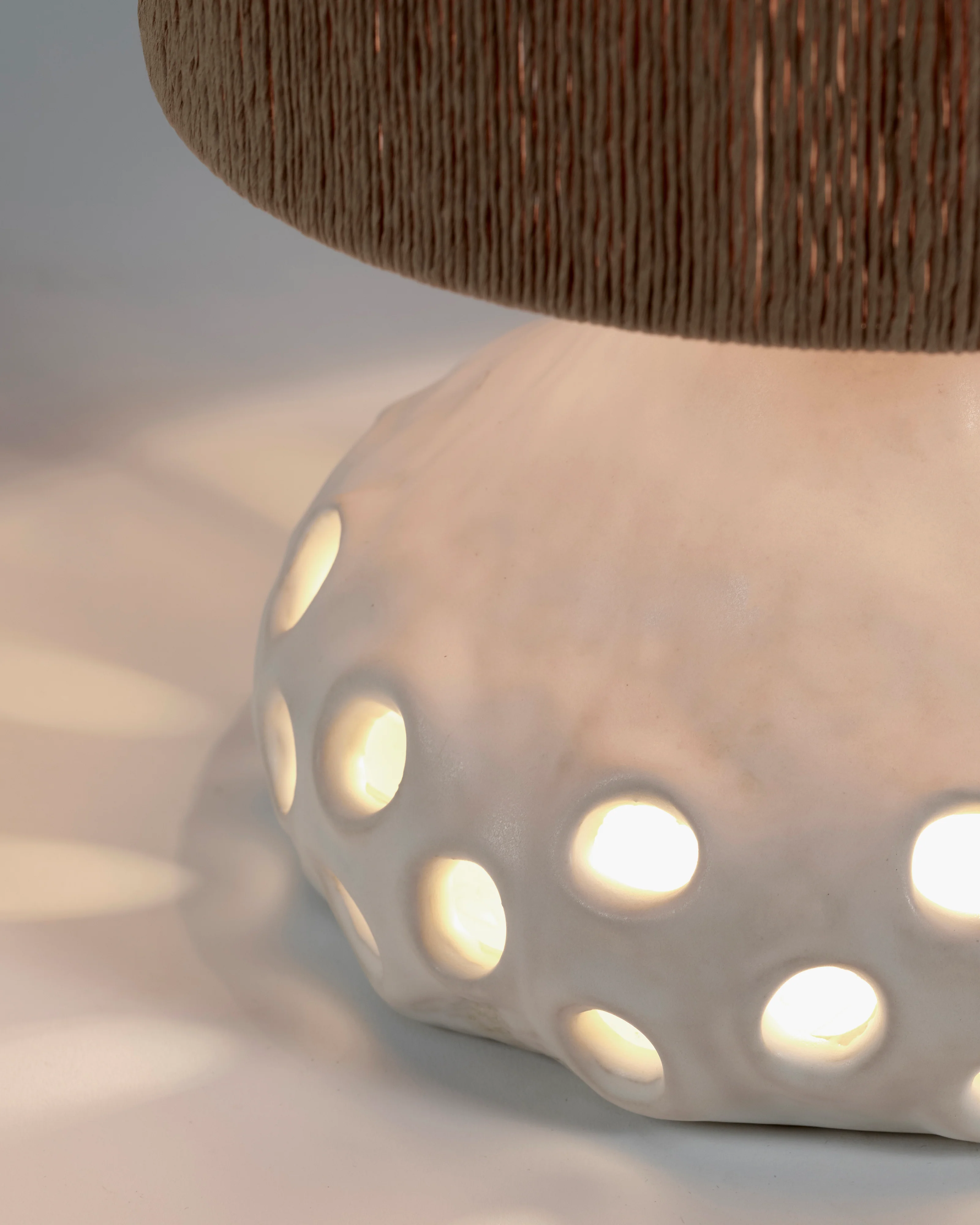 Table lamp brown Oya 01 - Serax