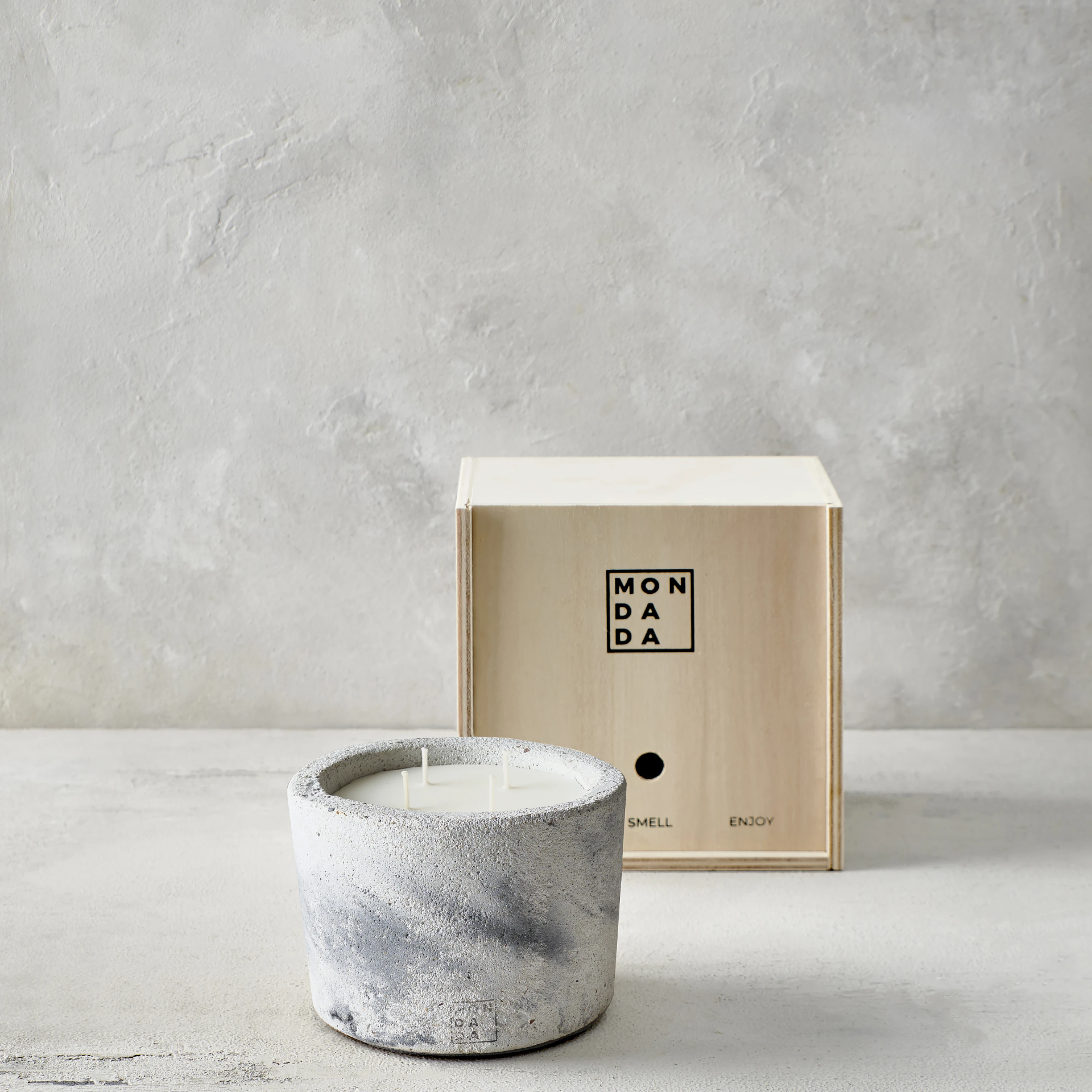 Urban Indoor Candle S / Ø15 x H11 (兩色) - Mon Dada 比利時手工蠟燭