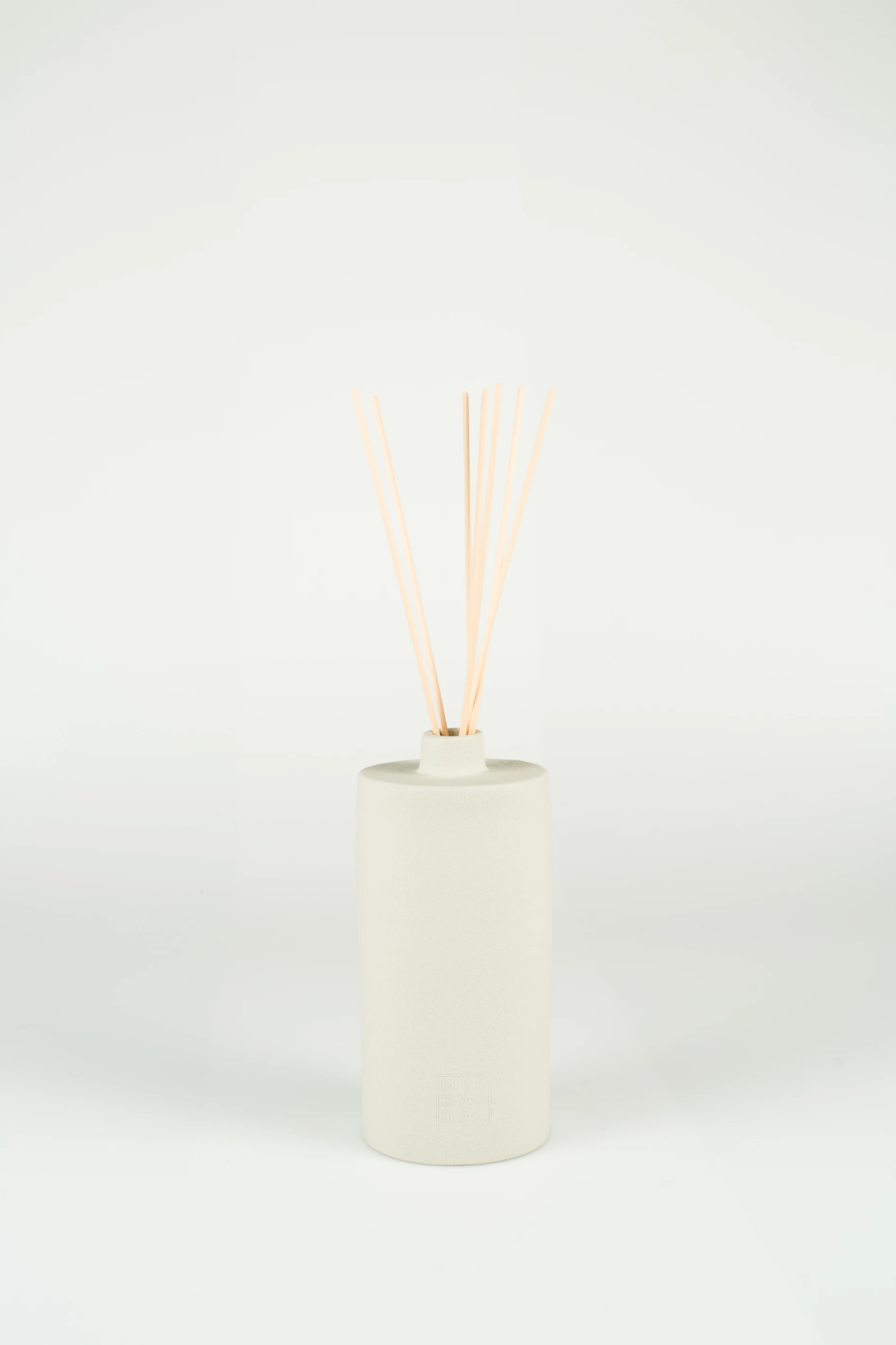 OCTO-DIFFUSER Indoor  Ø9 x H20 (牛油果綠)  - Mon Dada 比利時手工擴香
