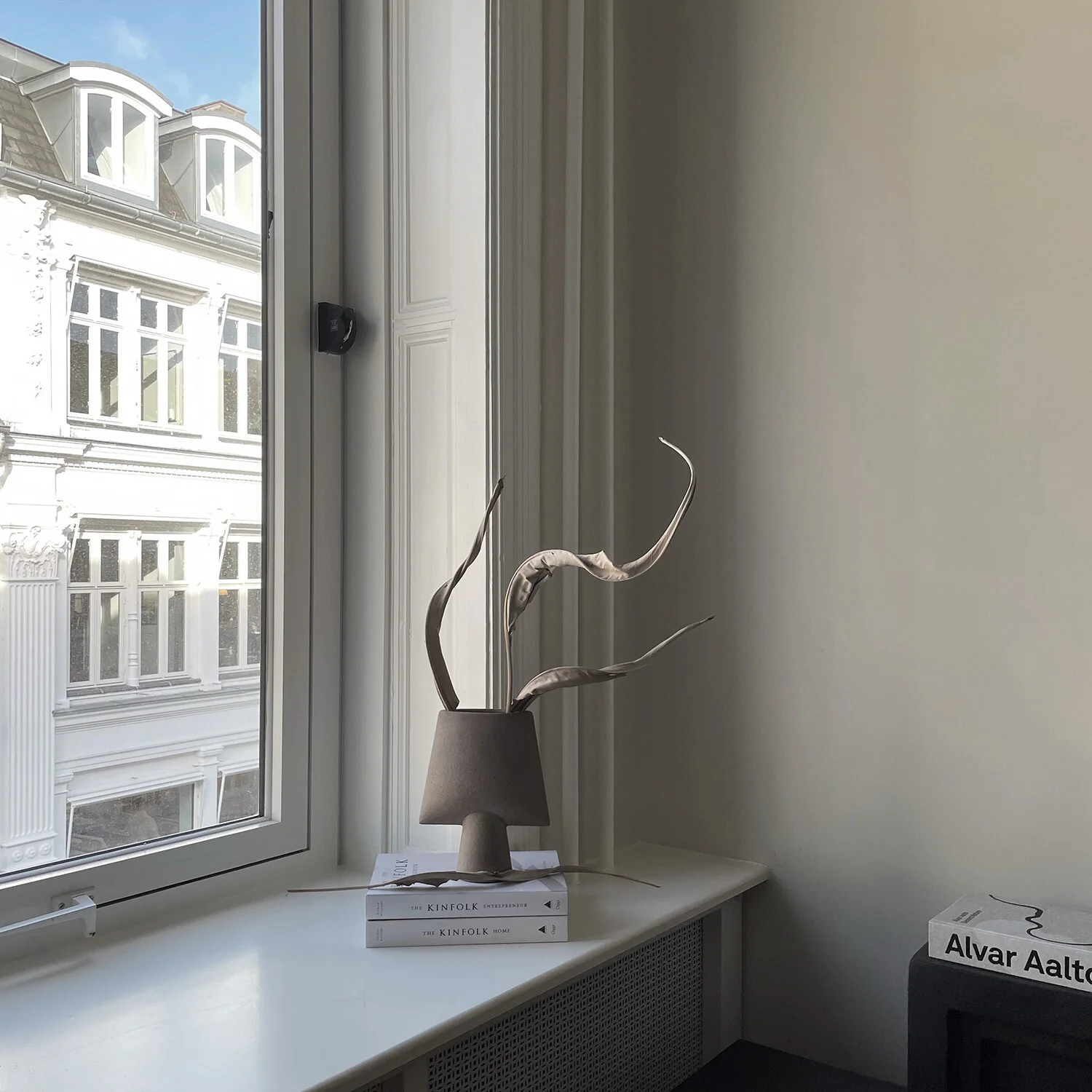 Sphere Vase Square Taupe - 101 Copenhagen