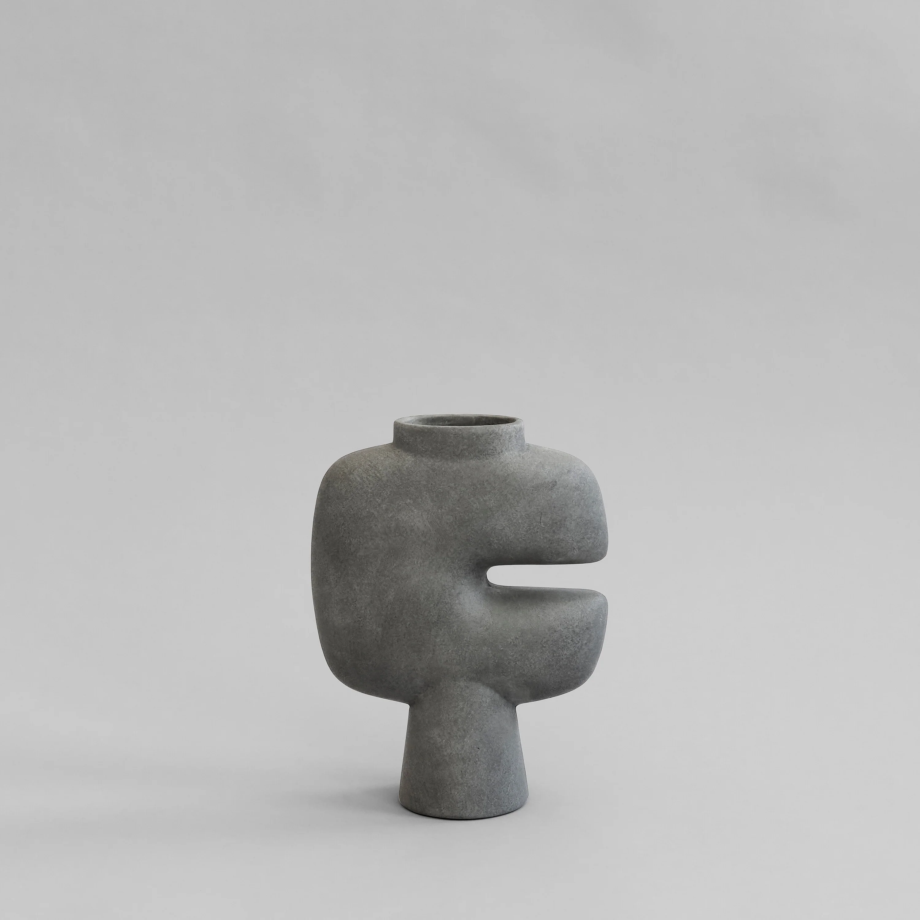 Tribal Vase Dark Grey (共3個尺寸) - 101 Copenhagen