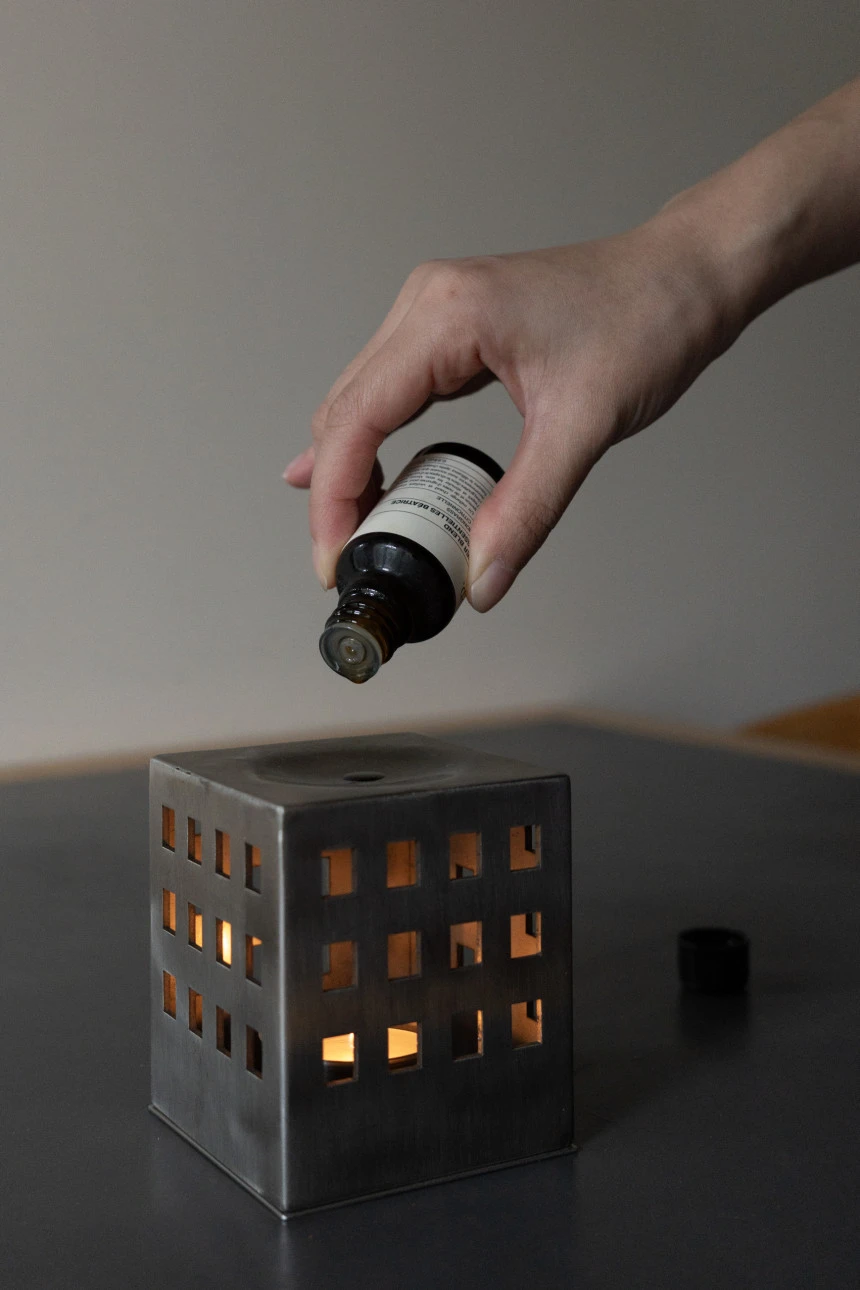 APARTMENT OILBURNER 香氛精油燭台(L) - TUDES