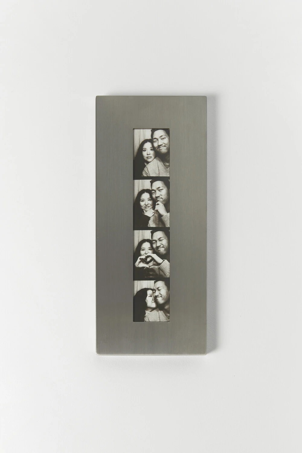 PHOTOBOOTH FRAME (Analog Vintage Machine Version) 復古拍貼機相框 - TUDES