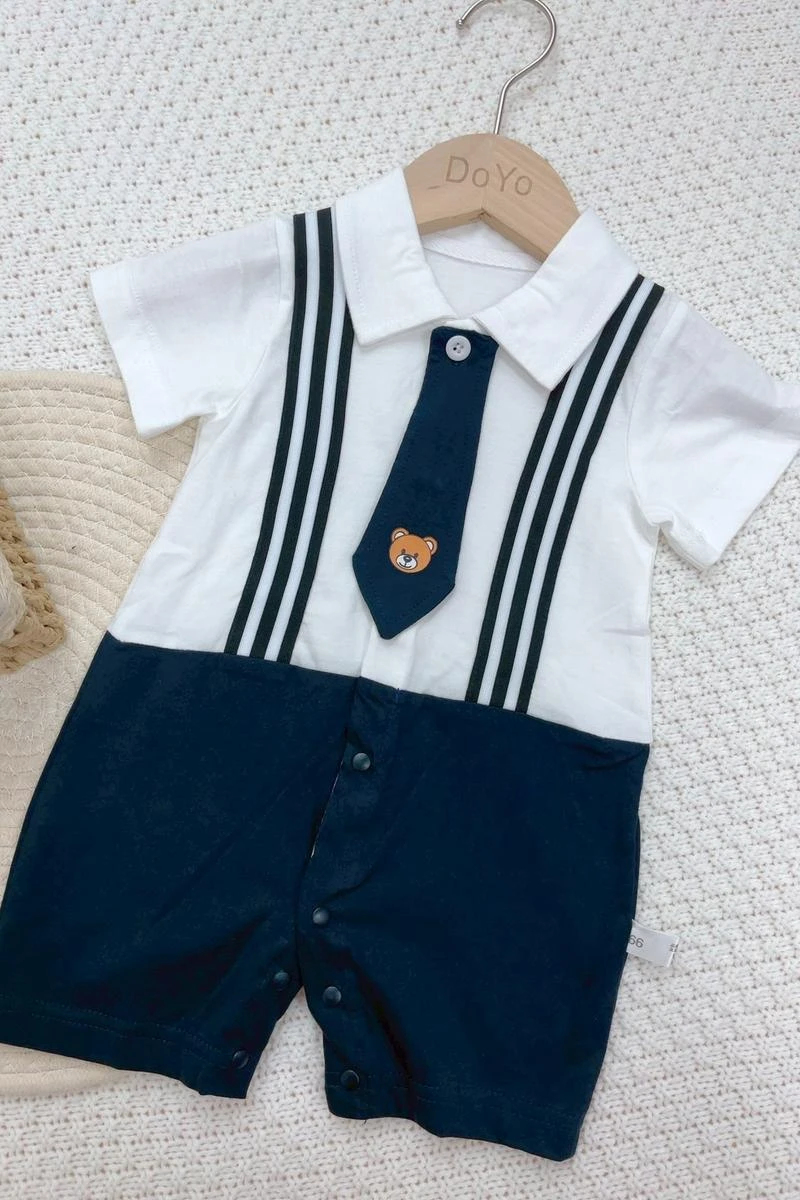 領帶熊爬衣