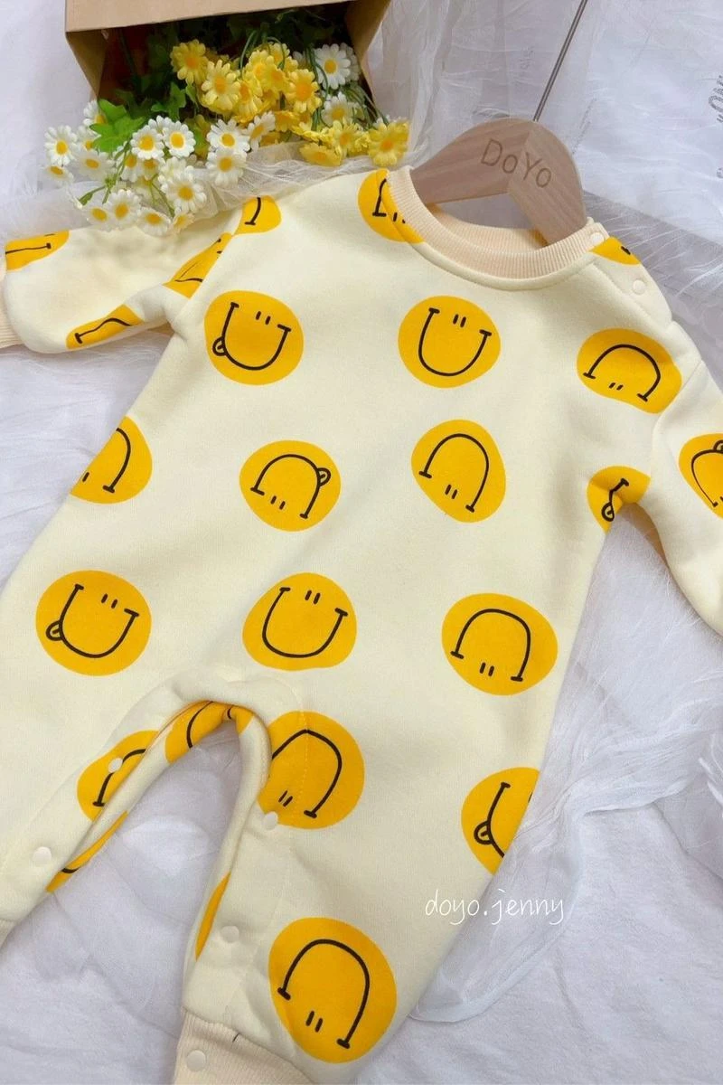 滿版笑臉爬服