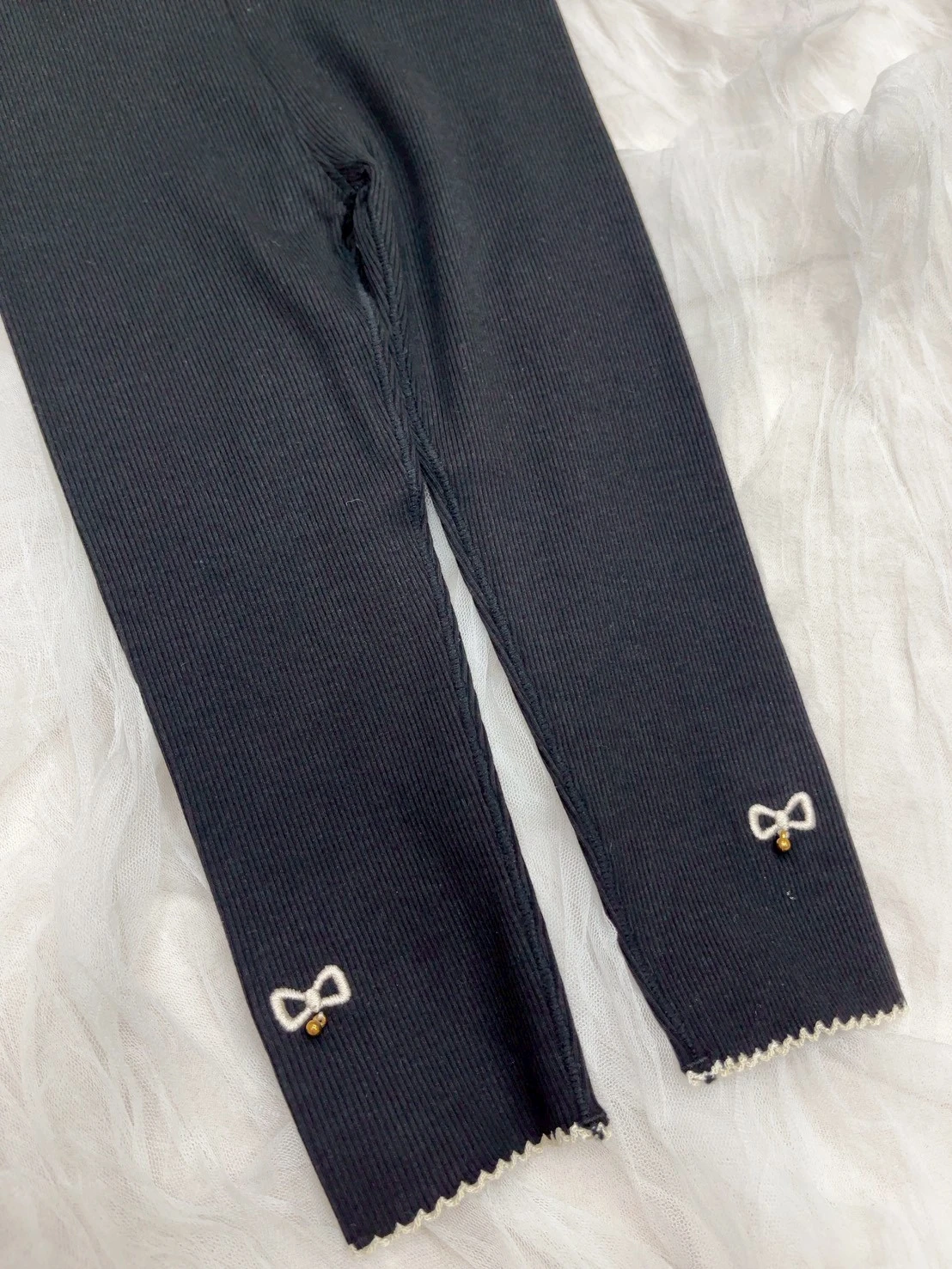 刺繡蝴蝶結內搭褲
