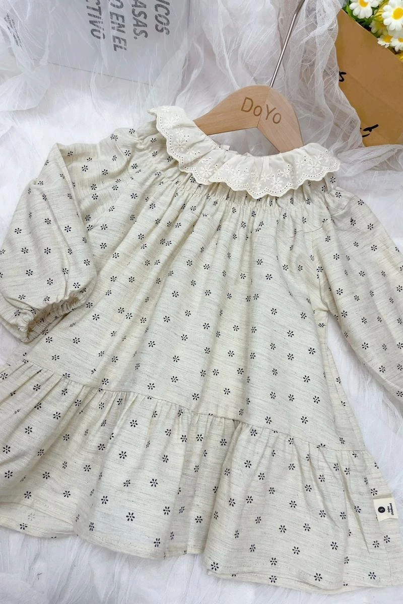 蕾絲領小花洋裝