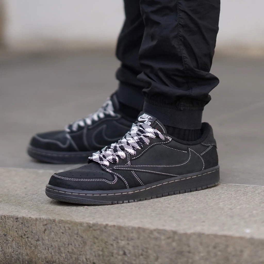 Travis Scott x Air Jordan 1 Low Black Phantom 倒鉤 黑武士 DM7866-001