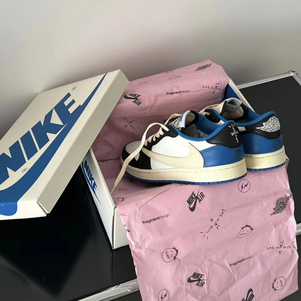 Travis Scott x Fragment x AJ1 Low 三方聯名 閃電倒鉤 藤原浩 DM7866-140
