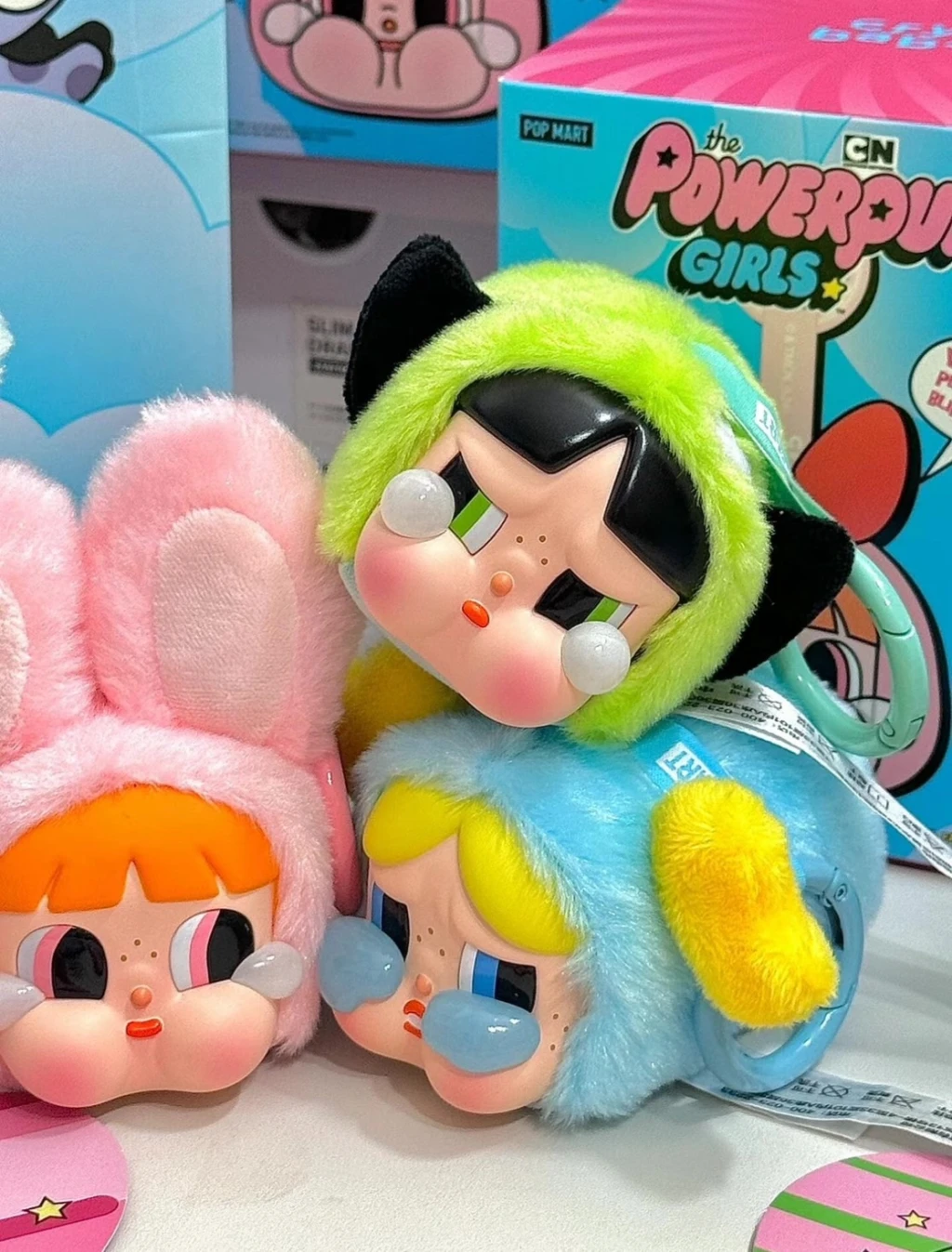 泡泡瑪特 POPMART 哭哭飛天小女警 糖膠毛絨掛飾