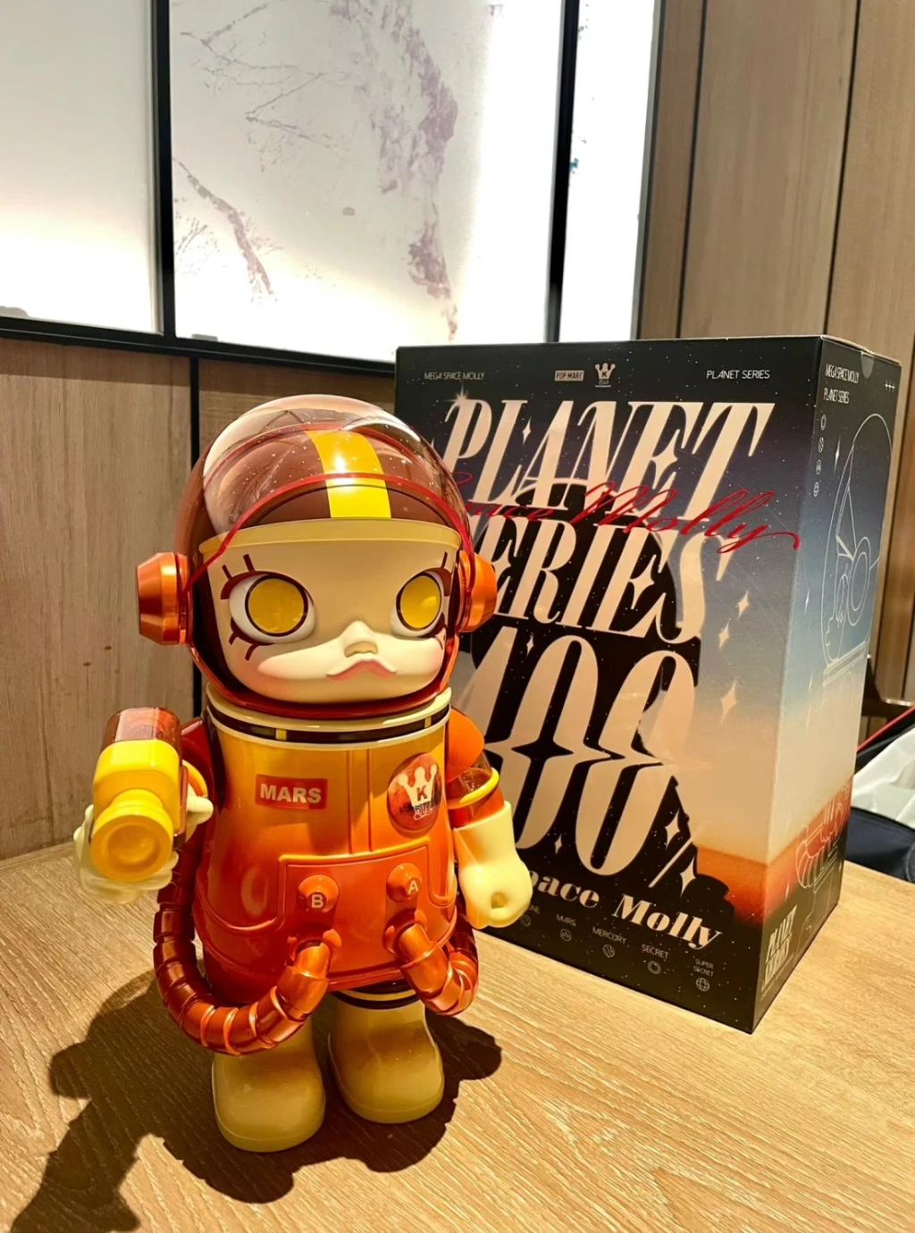 <星球系列> 泡泡瑪特 POPMART 400% Molly火星 潮流公仔