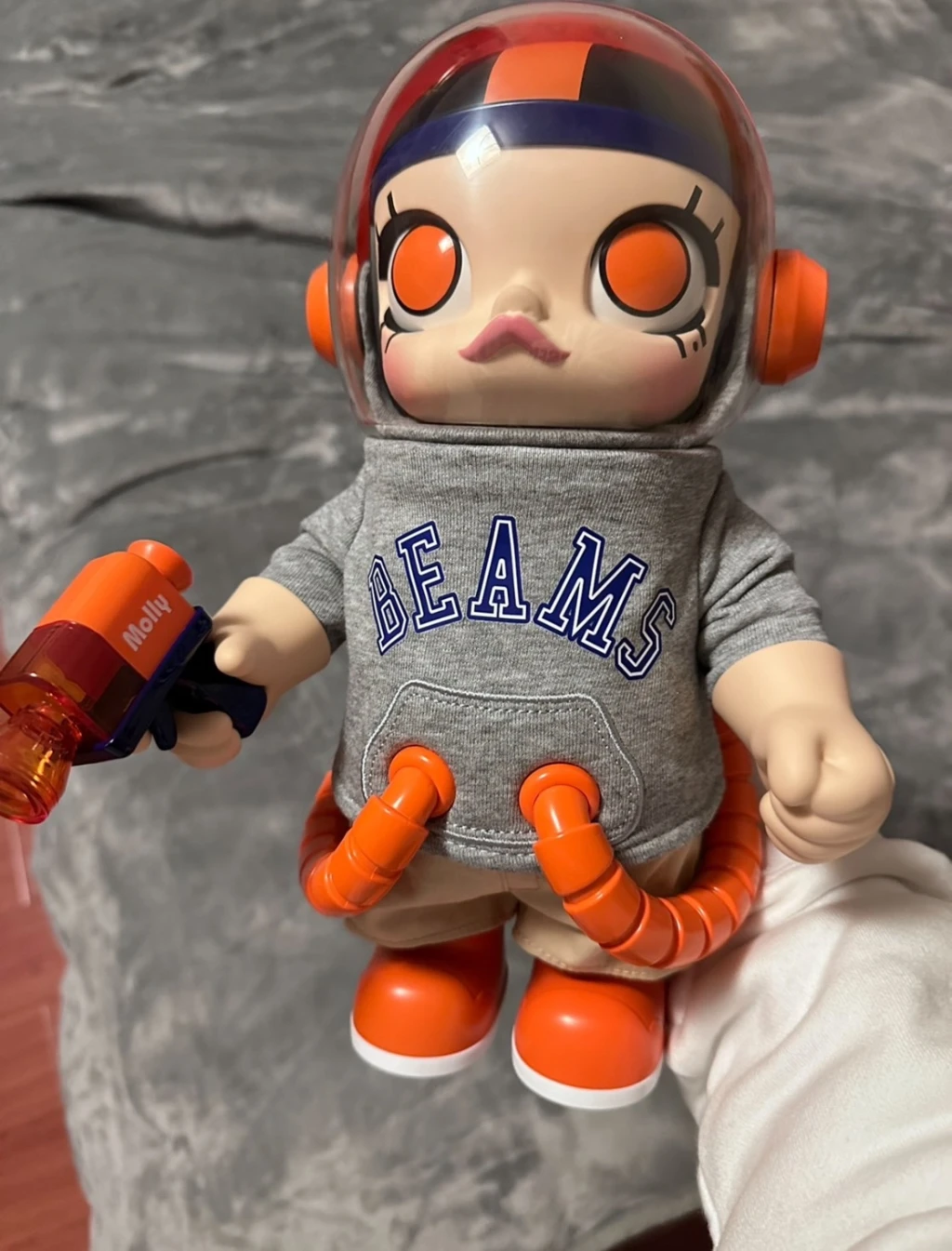 泡泡瑪特POPMART X BEAMS 400% Molly 潮流公仔球鞋國外代購潮流精品