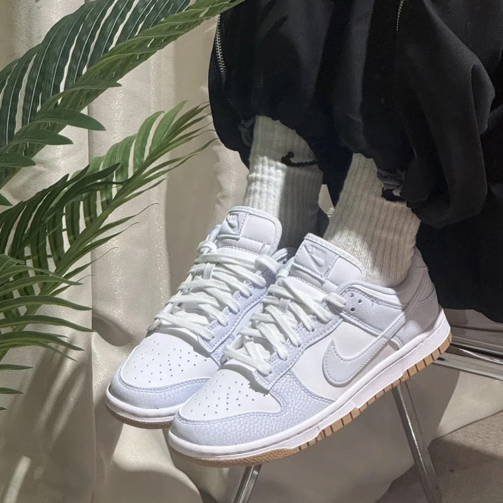 NIKE DUNK LOW 冰心藍焦糖底 (FN6345-100)
