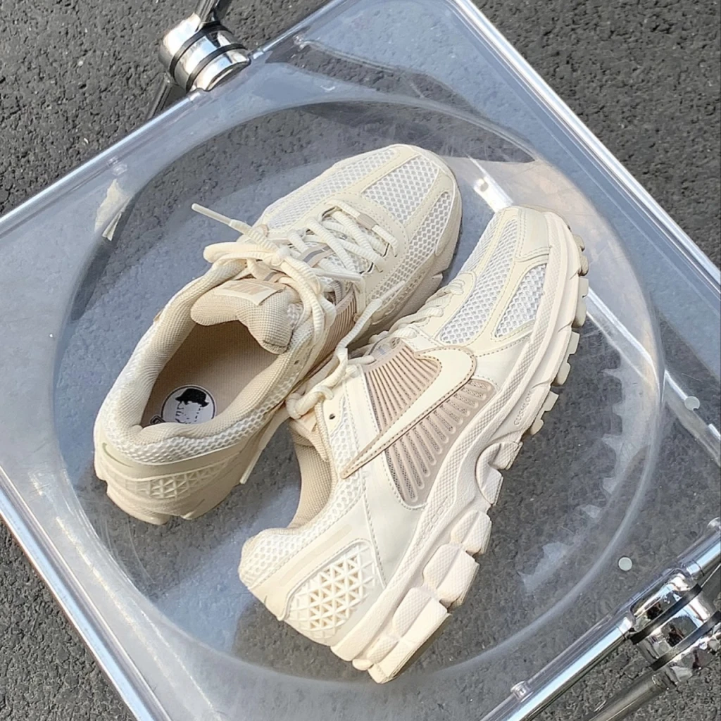 <仙女色系> NIKE AIR ZOOM VOMERO 5 奶茶色 (FQ6868-111)