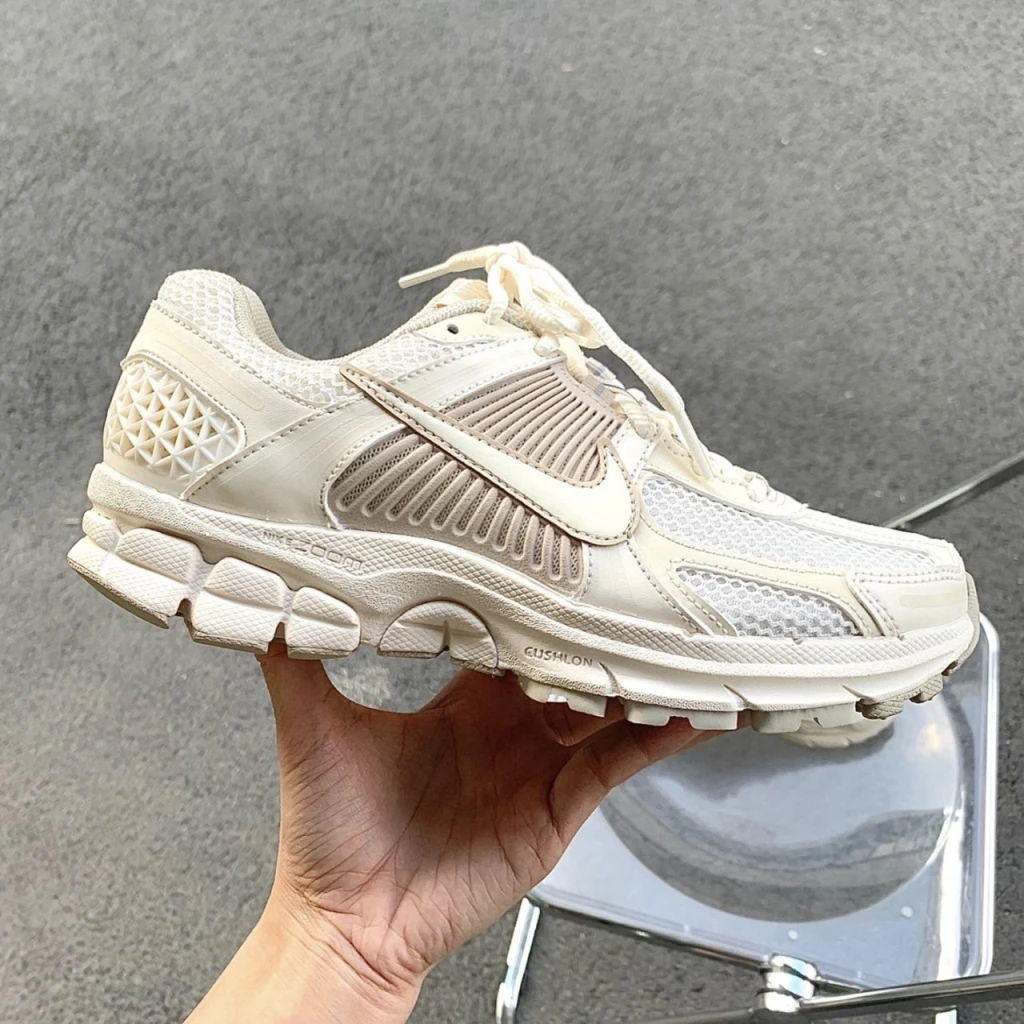 <仙女色系> NIKE AIR ZOOM VOMERO 5 奶茶色 (FQ6868-111)