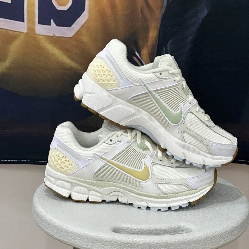 NIKE AIR ZOOM VOMERO 5 檸檬馬卡龍 (FV3638-171)