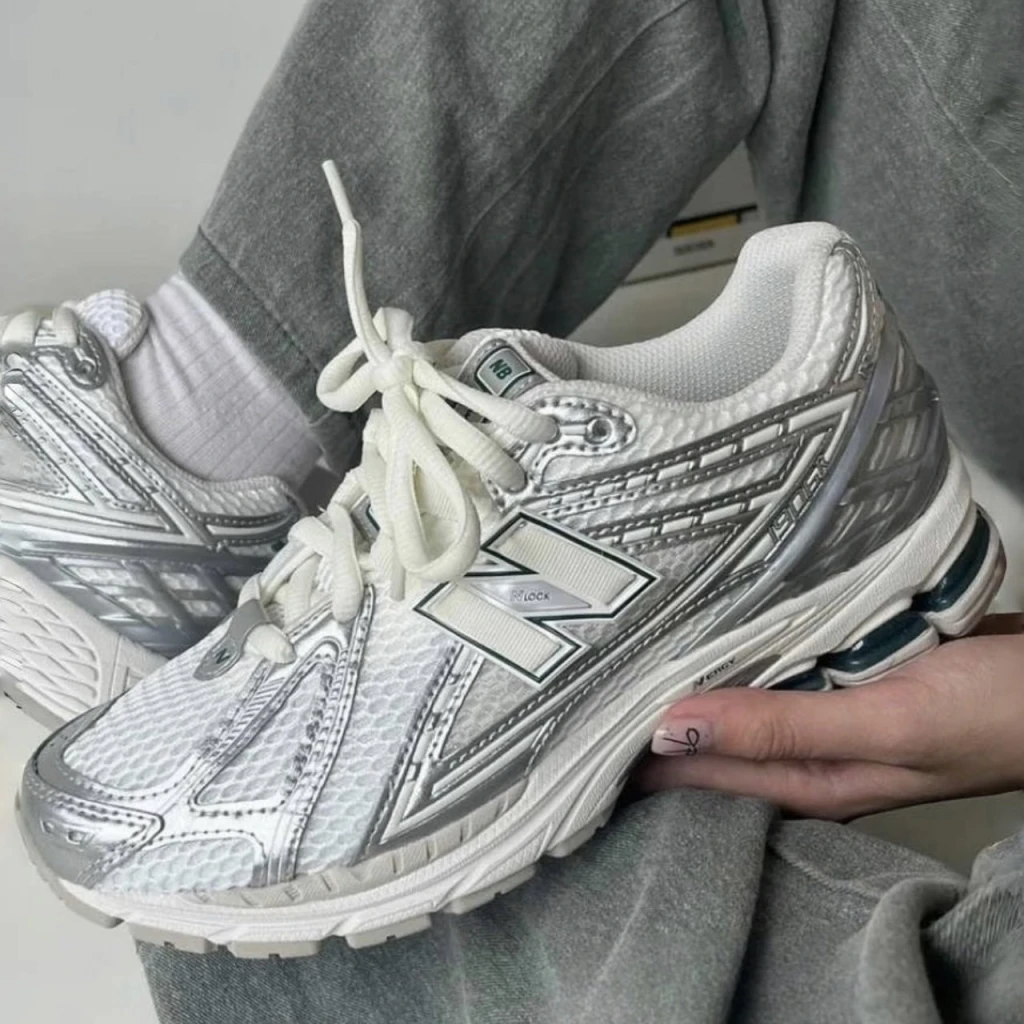 <折扣開啟> NEW BALANCE 1906R 金屬銀白 泫雅同款 復古V2K (M1906REE)