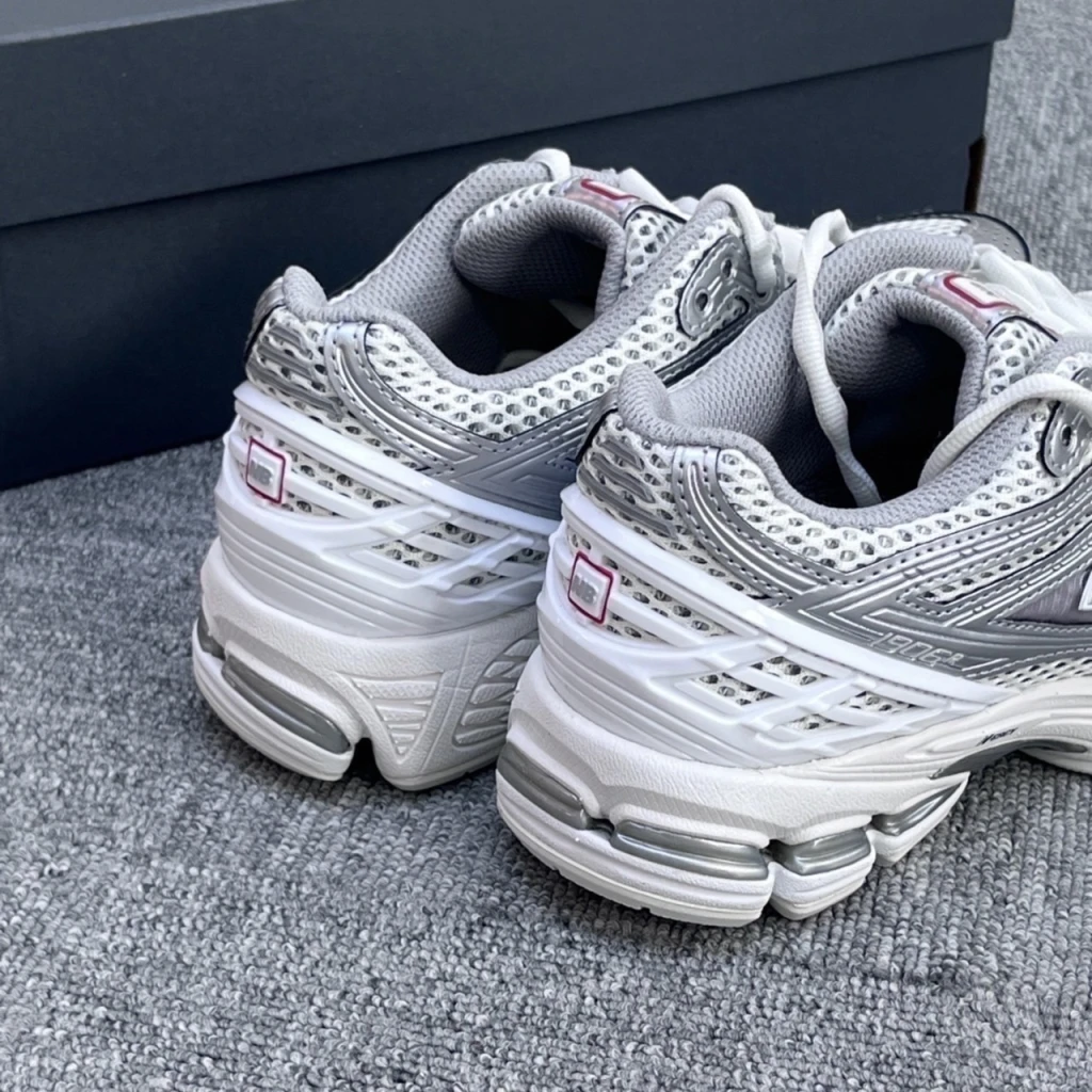 NEW BALANCE 1906R 銀子彈 液態金屬銀 (M1906RCB)