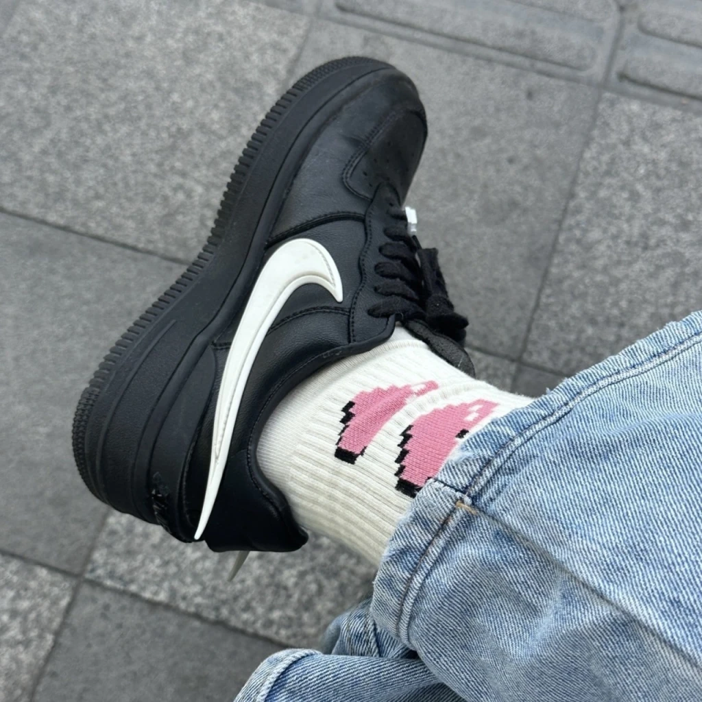 AMBUSH x NIKE AIR FORCE 1 LOW 黑白 飛鉤 聯名款(DV3464-001)