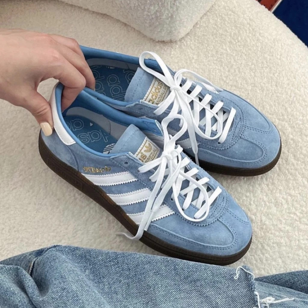 ADIDAS ORIGINALS HANDBALL SPEZIAL 復古天空藍 (BD7632)