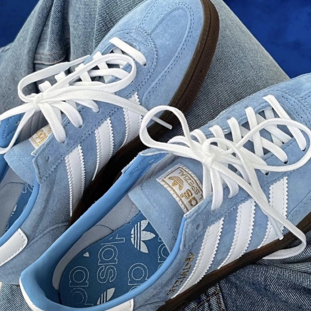 ADIDAS ORIGINALS HANDBALL SPEZIAL 復古天空藍 (BD7632)