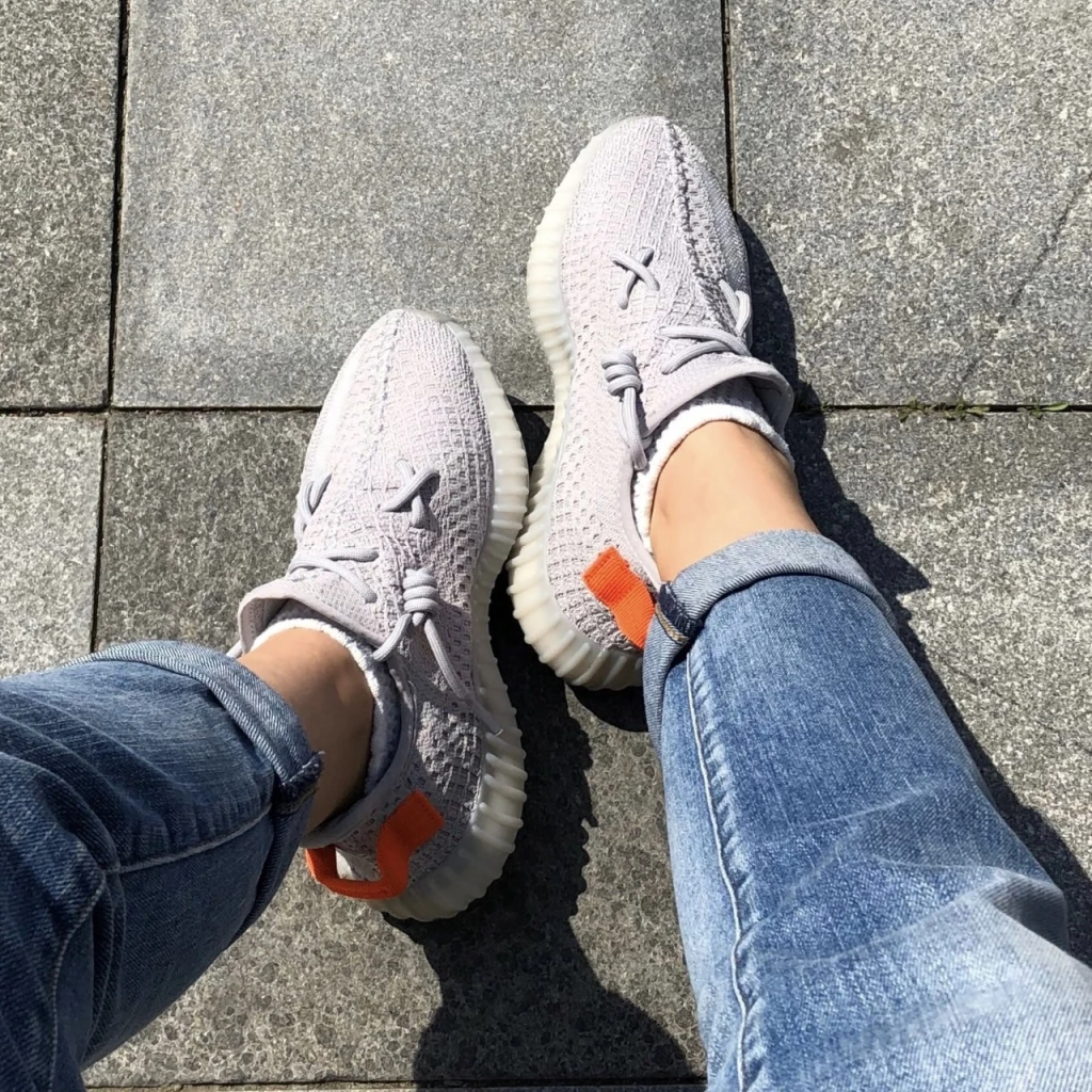 ADIDAS YEEZY BOOST 350 V2 歐洲限定 灰橙 (FX9017)