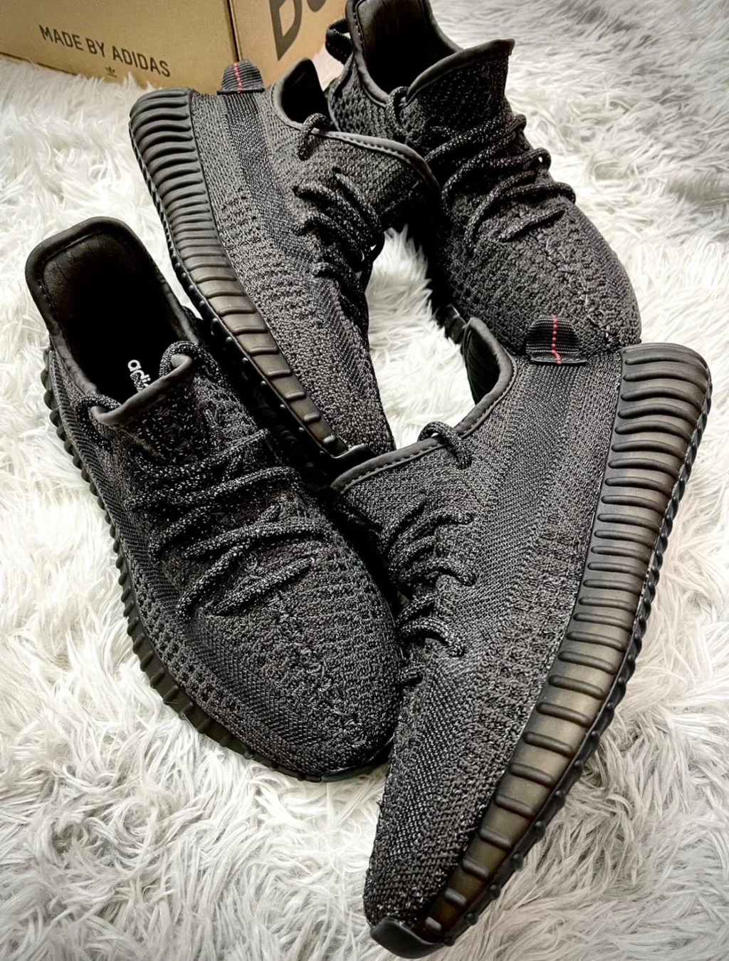 ADIDAS YEEZY BOOST 350 V2 黑滿天星 (FU9007)