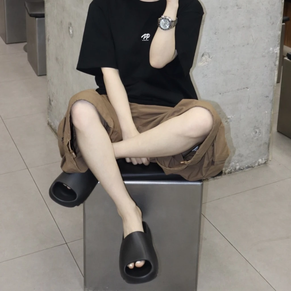 ADIDAS YEEZY SLIDE 正品球鞋・國外服飾・精品配件・潮流盲盒 | 全球代購連線